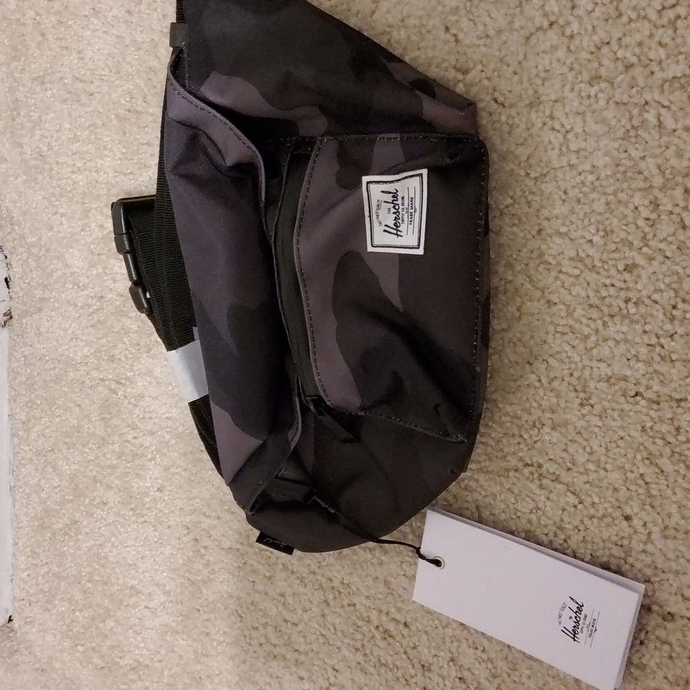 Herschel supply co gray camo fanny pack